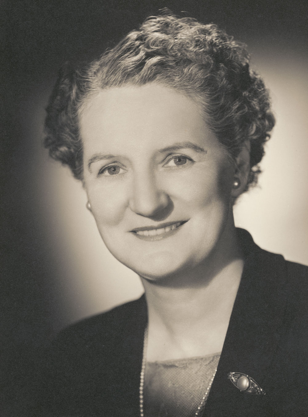 Athol Shmith, Portrait of Senator Ivy Wedgwood, [1950s], National Library of Australia, nla.obj-137355975
