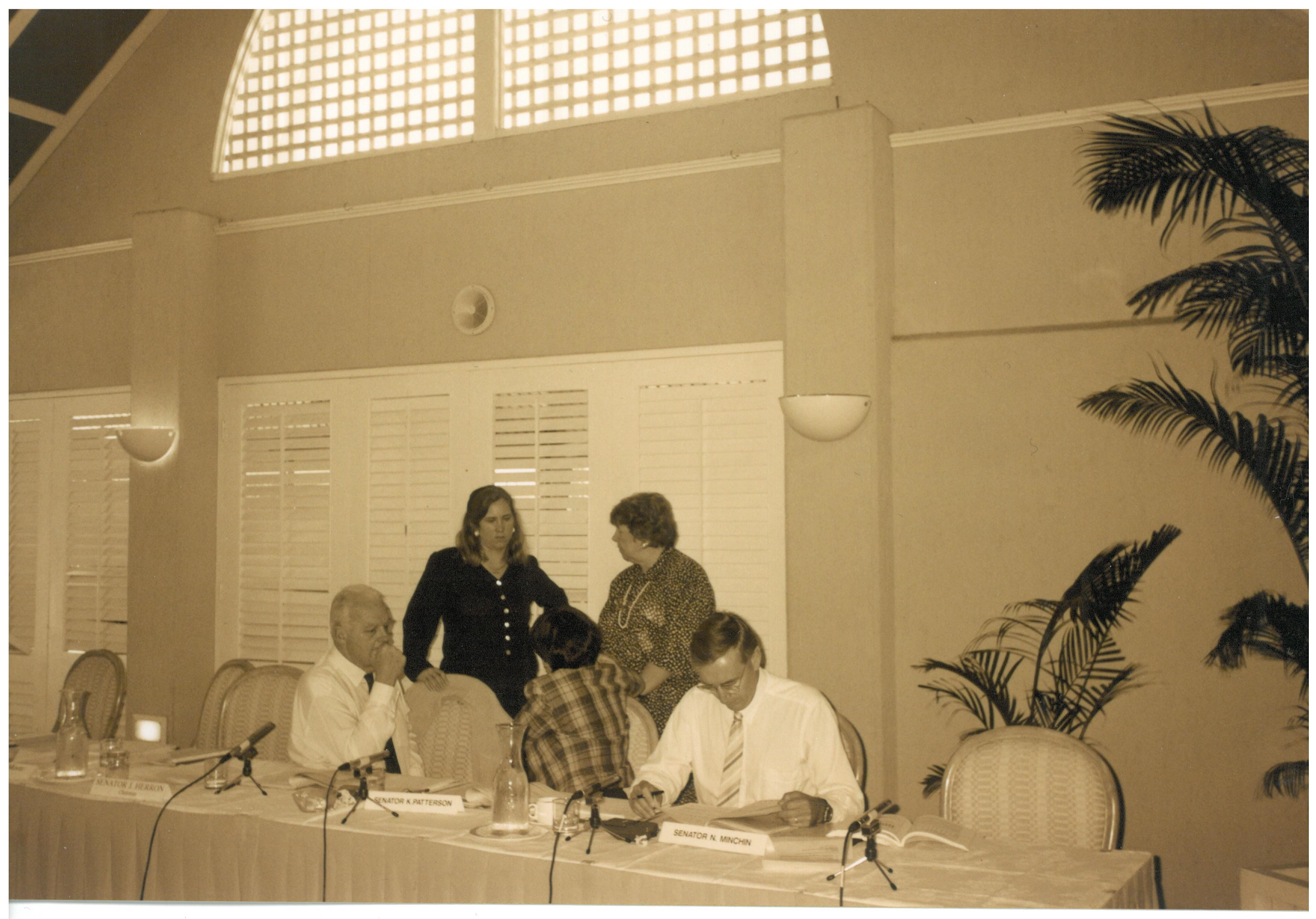 Community Affairs References Committee during a public hearing of its inquiry into tobacco and the costs of tobacco-related illnesses at Cairns, 22 February 1995. Standing L-R: Senators Belinda Neal and Kay Denman. Seated L-R: Senators John Herron [Chair], Kay Patterson and Nick Minchin.