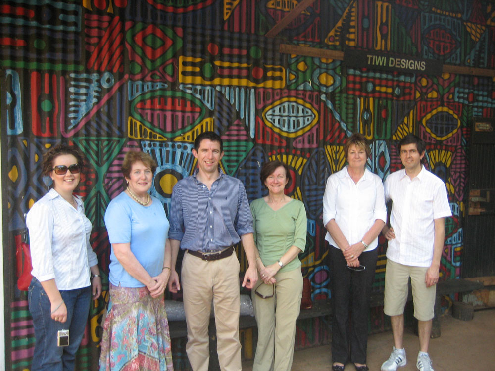 Environment, Communications and the Arts References Committee in the Tiwi Islands, 19 May 2009. L-R: Sophie Dunstone [Senior Research Officer], Senators Judith Troeth, Simon Birmingham [Deputy Chair], Rachel Siewert and Anne McEwen [Chair], Dr Ian Holland [Committee Secretary].