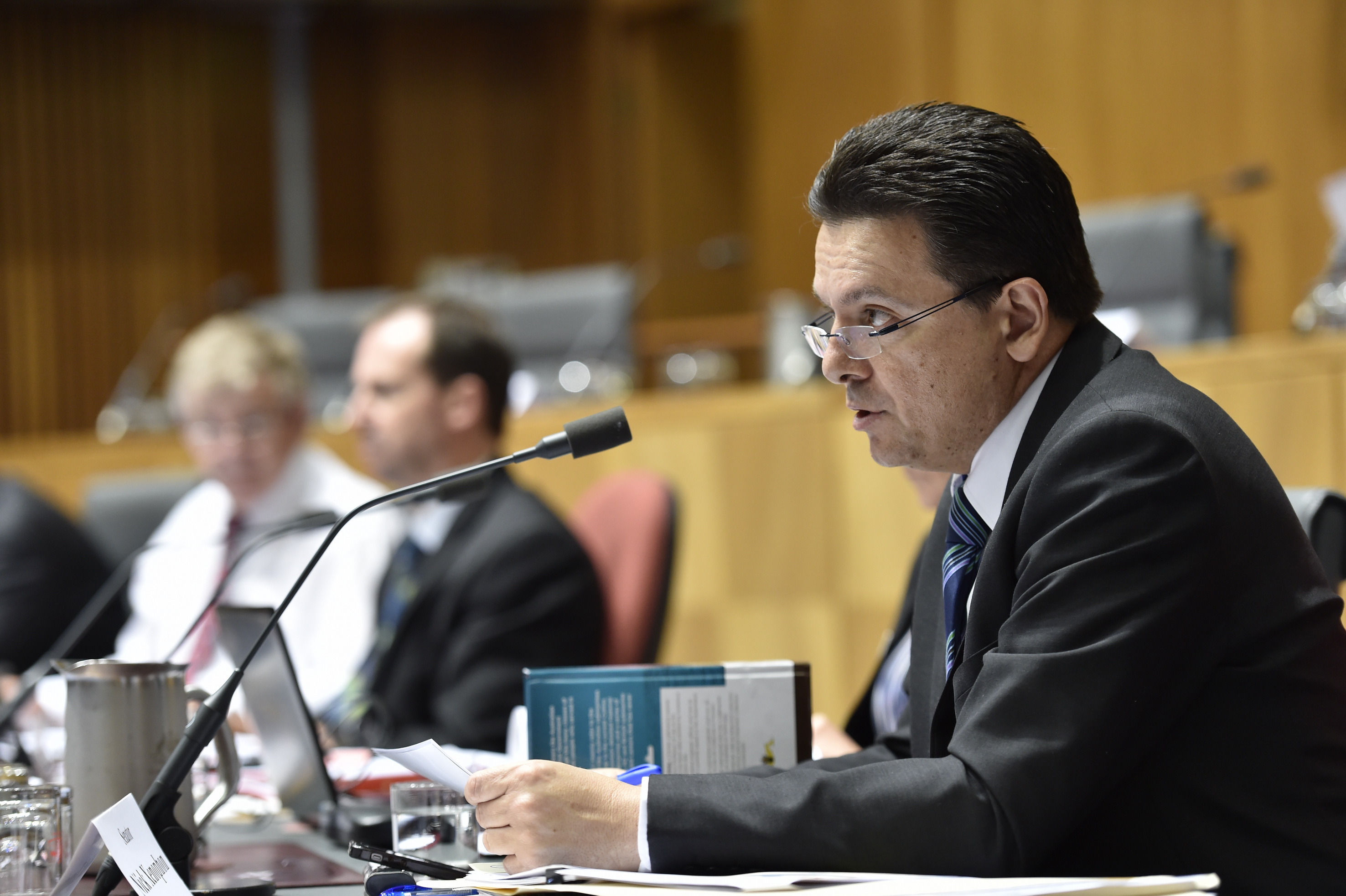 Committee member Senator Nick Xenophon, 10 February 2016. DPS Auspic.